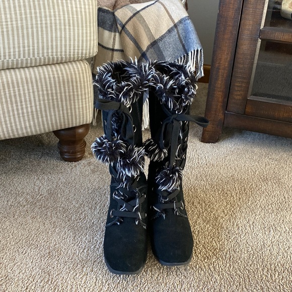 Suede boots - Picture 2 of 9